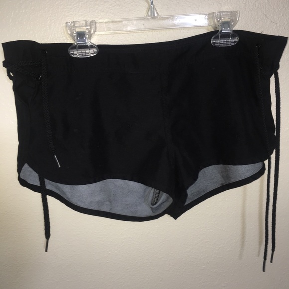 Old Navy Girl Swim Shorts/Coverup w/ pocket accent - Picture 4 of 7